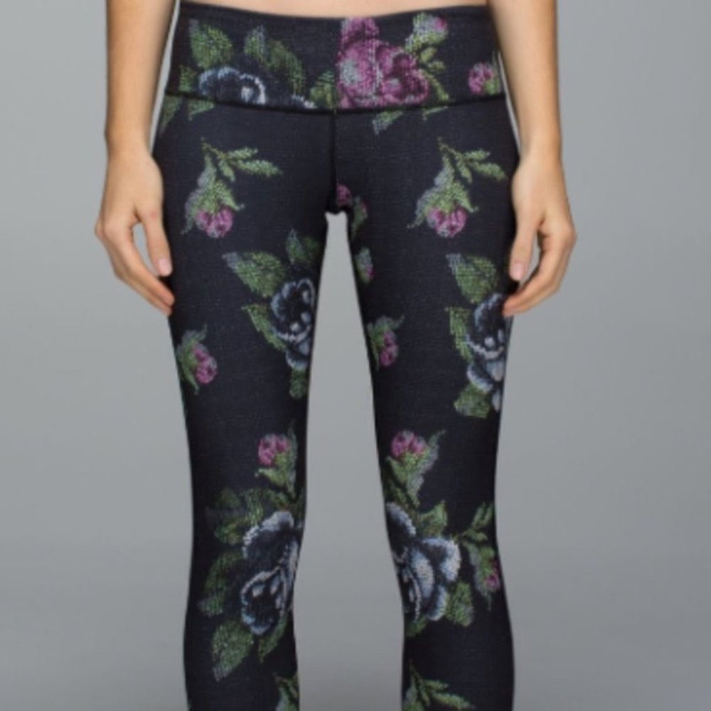 EUC Lululemon Garden Party Leggings (Size 4) - Picture 3 of 8